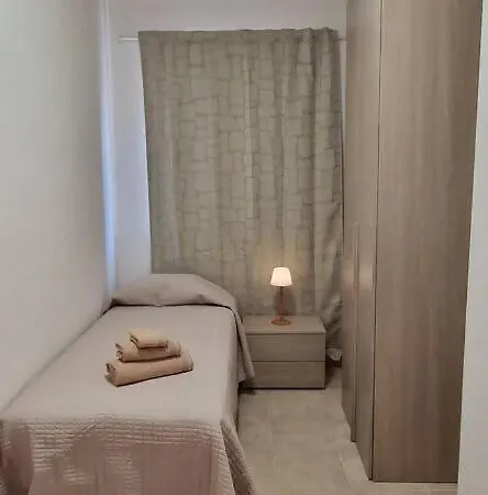 Apartment Centrale! Comodo A Con Parking! *