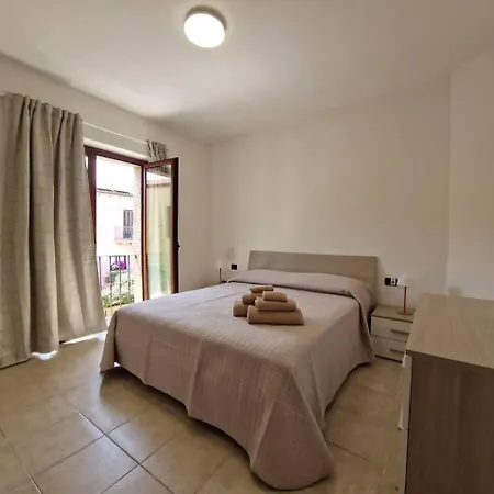 Apartamento Centrale! Comodo A Con Parking! *